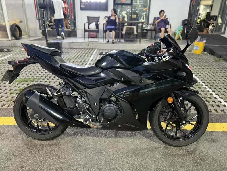 二手豪爵铃木GSX250R