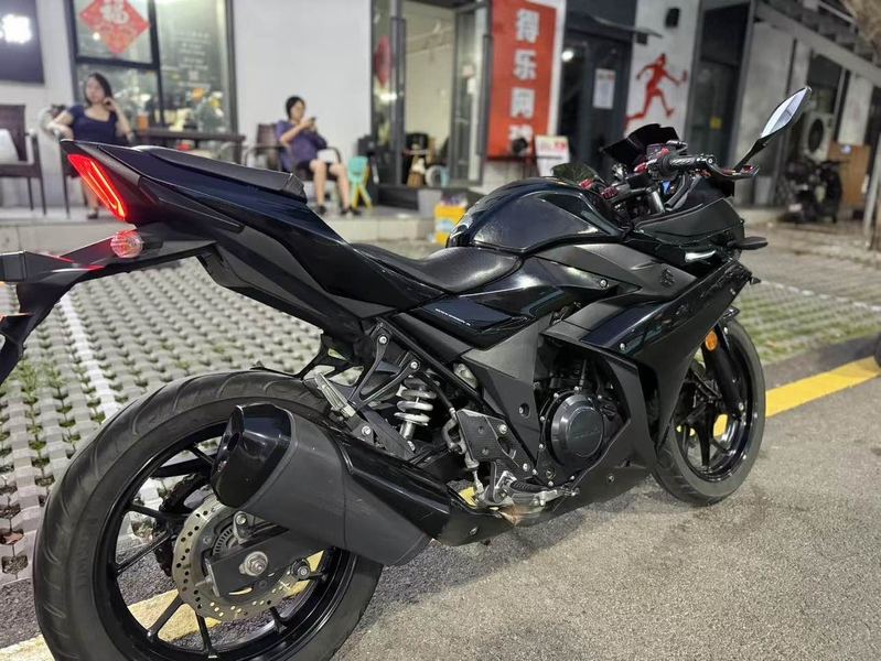 二手豪爵铃木GSX250R