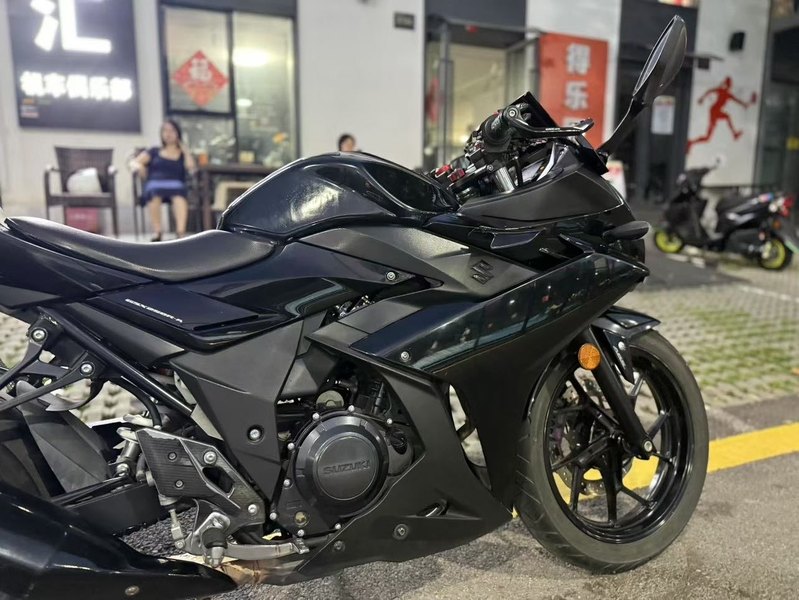 二手豪爵铃木GSX250R