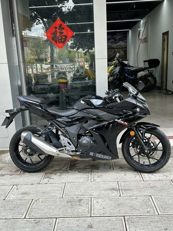 二手豪爵铃木GSX250R