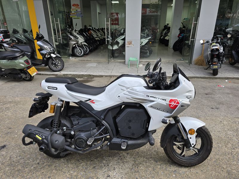 二手QJMOTOR小飞侠
