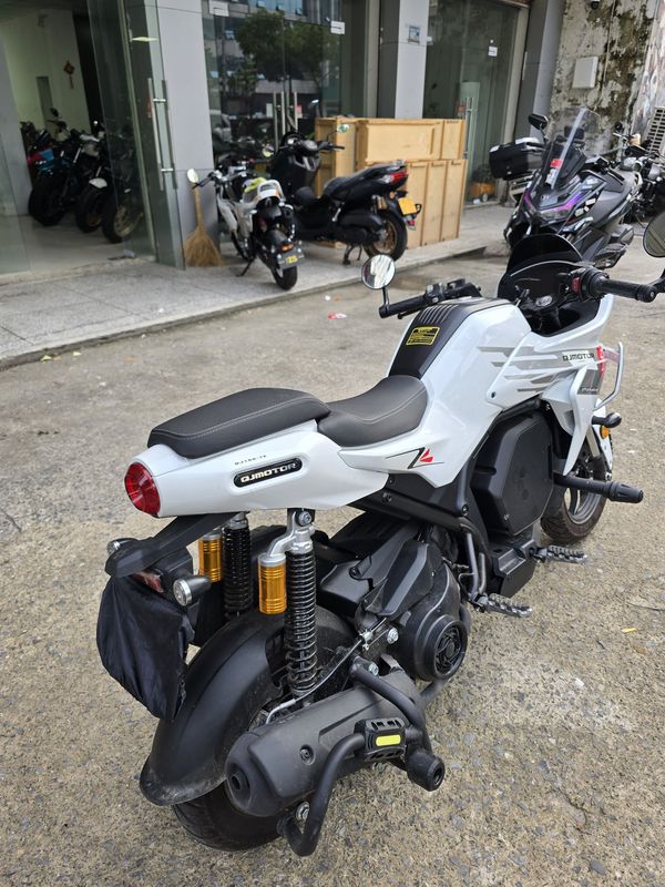 二手QJMOTOR小飞侠