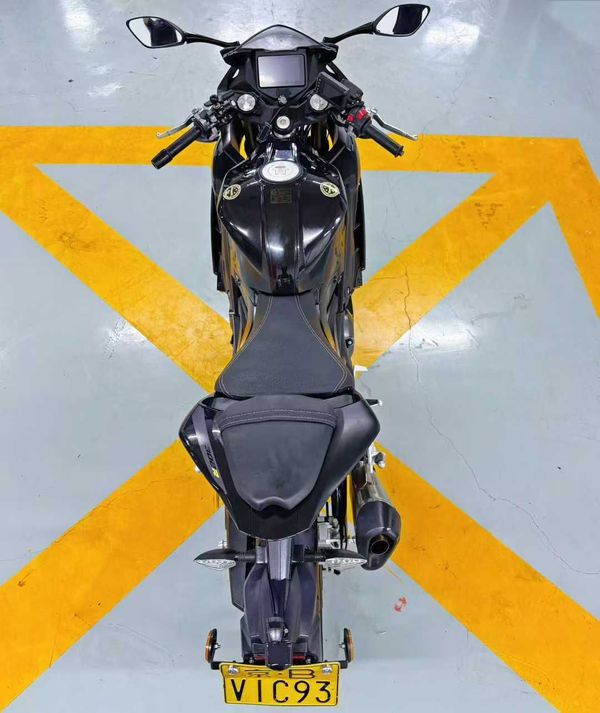 二手贝纳利龙卷风 Tornado 302R