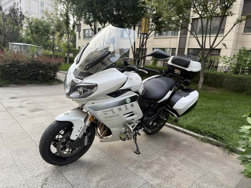 二手贝纳利600GC