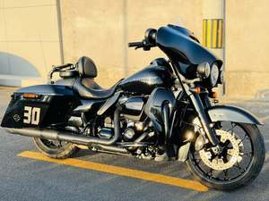 二手哈雷戴维森大道滑翔 Street Glide