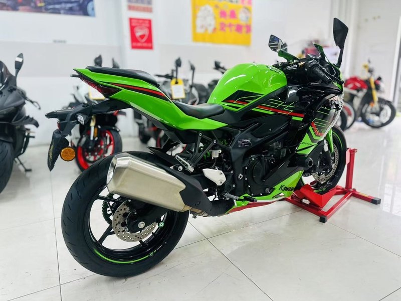 二手川崎ZX-4R