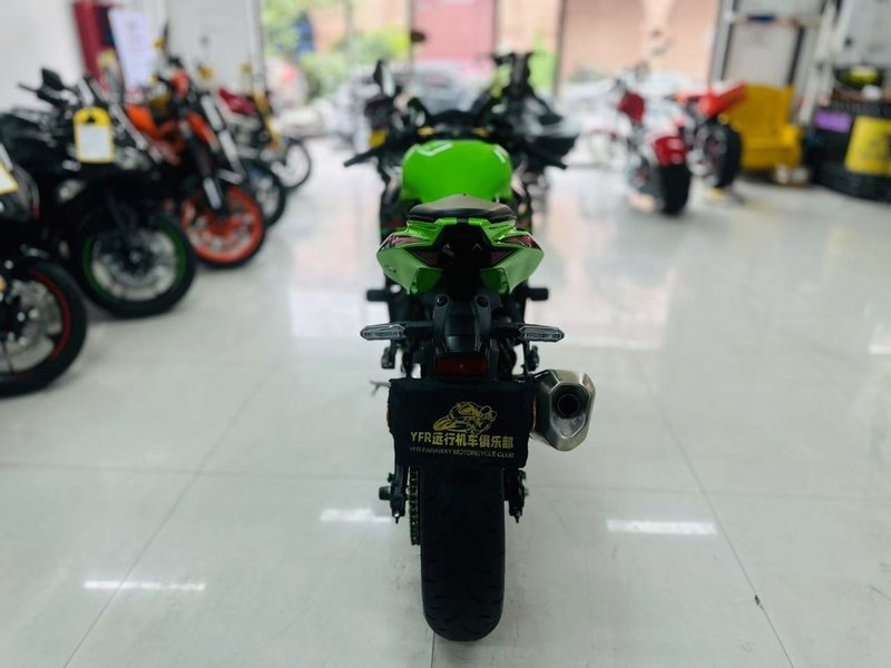 二手川崎ZX-4R