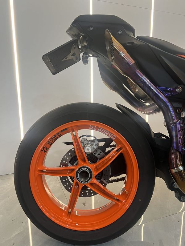 二手KTMR2R1290 Super Duke