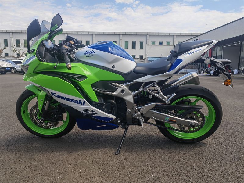 二手川崎ZX-4R