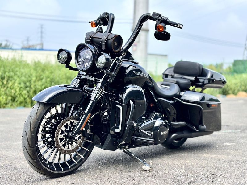 二手哈雷戴维森路王定制版 Road King Special