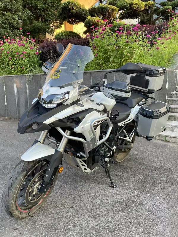 二手贝纳利金鹏 TRK502