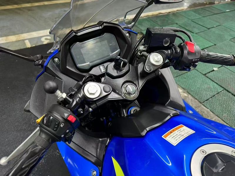 二手豪爵铃木GSX250R