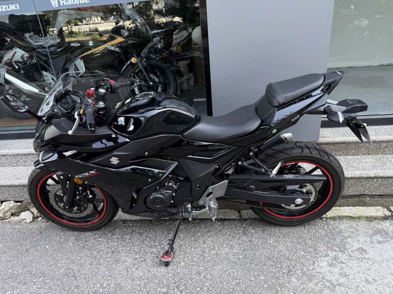 二手豪爵铃木GSX250R