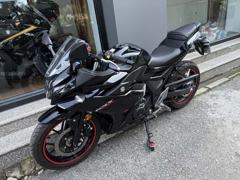二手豪爵铃木GSX250R