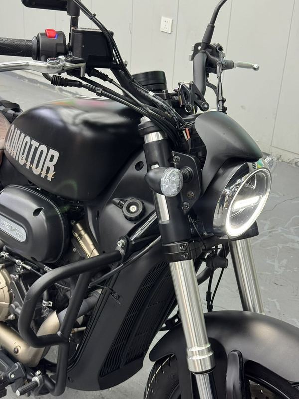 二手QJMOTOR闪300