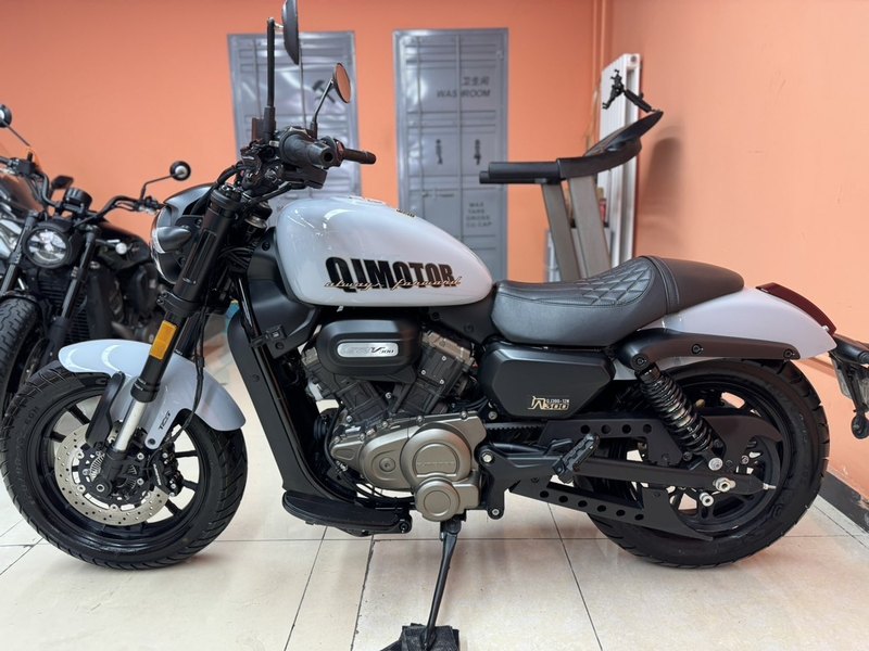 二手QJMOTOR闪300