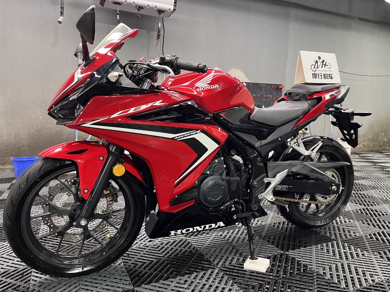 二手本田CBR400R