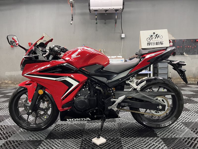 二手本田CBR400R
