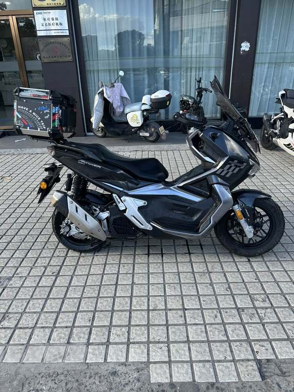 二手布雷斯通极宙 ADV150
