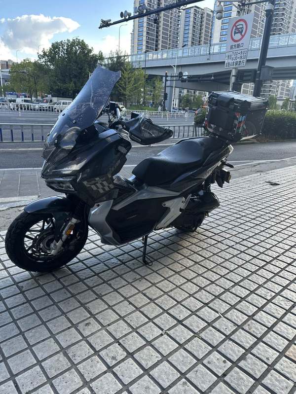 二手布雷斯通极宙 ADV150