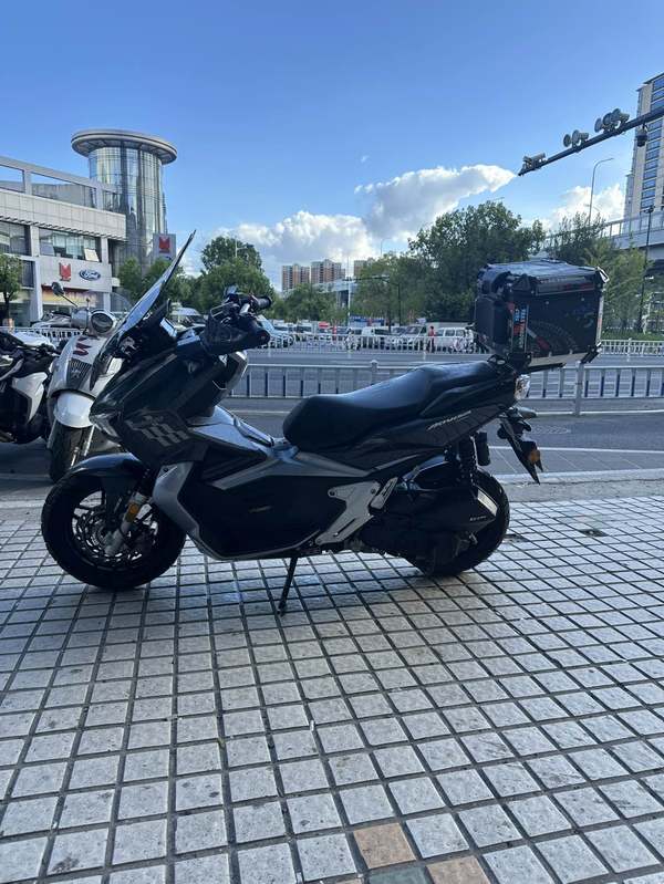二手布雷斯通极宙 ADV150