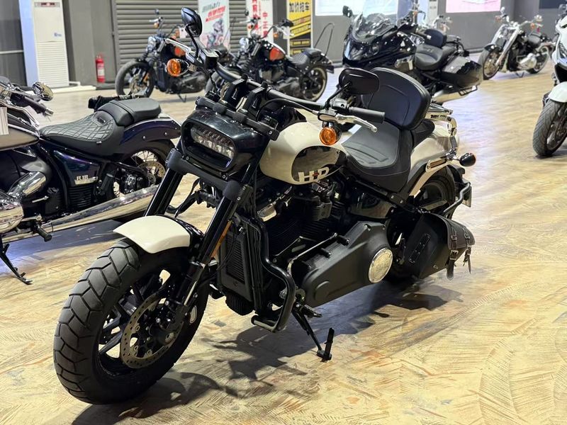 二手哈雷戴维森肥霸 Fat Bob