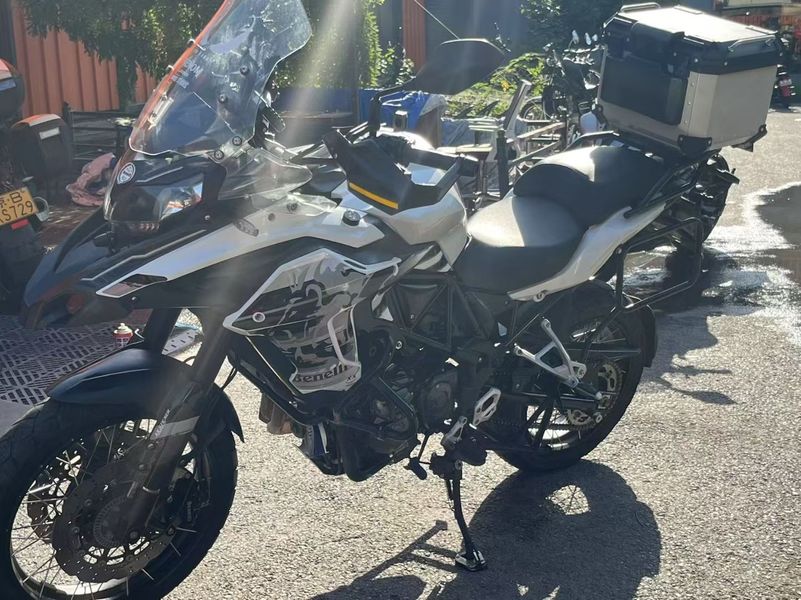 二手贝纳利金鹏 TRK502