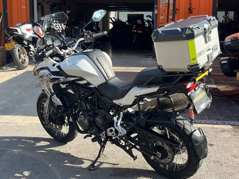 二手贝纳利金鹏 TRK502