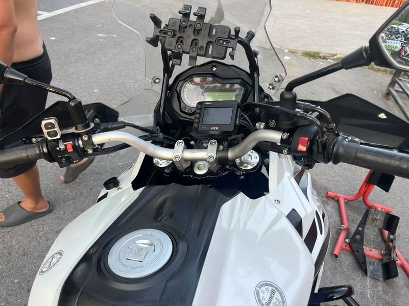 二手贝纳利金鹏 TRK502