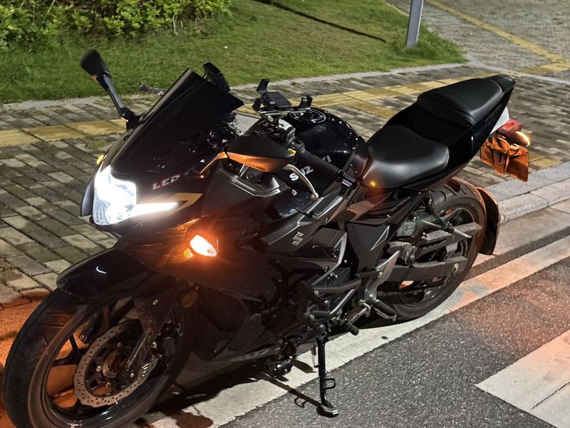 二手豪爵铃木GSX250R