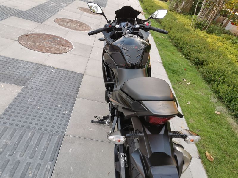 二手豪爵铃木GSX250R