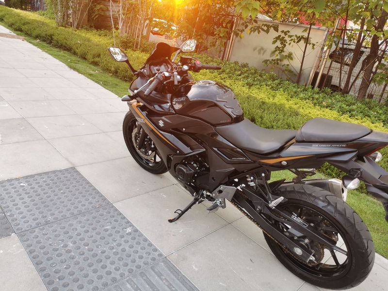 二手豪爵铃木GSX250R