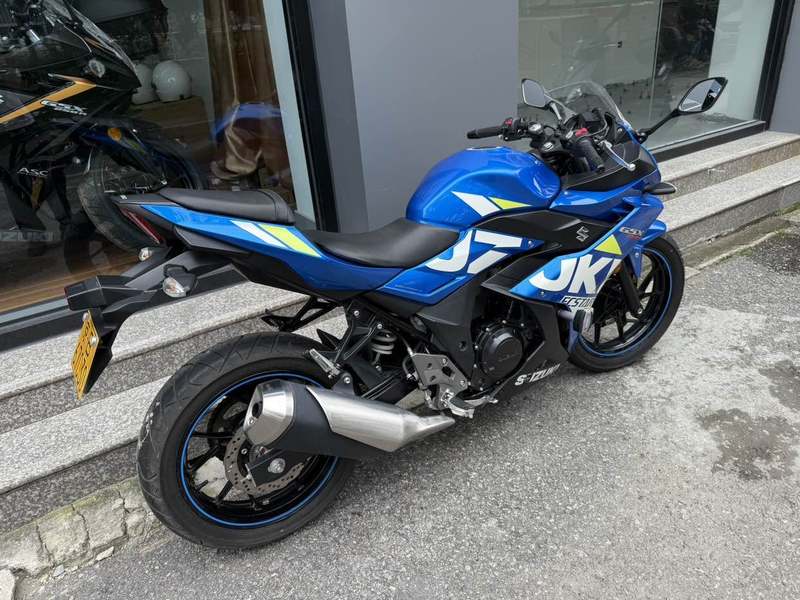 二手豪爵铃木GSX250R