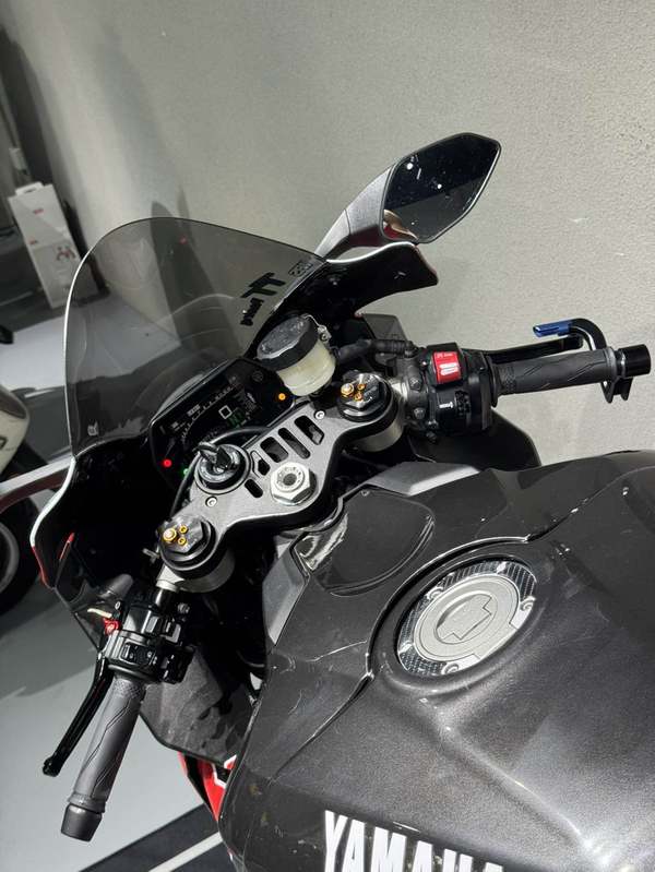 二手雅马哈YZF-R1