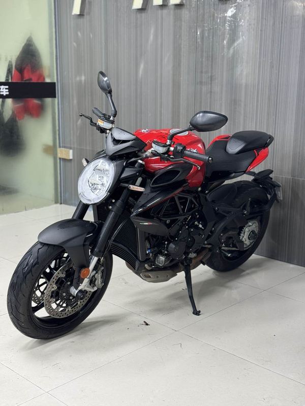 二手奥古斯塔Brutale 800