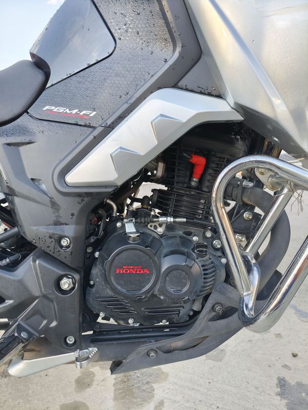 二手五羊本田猛鸷 CB190X
