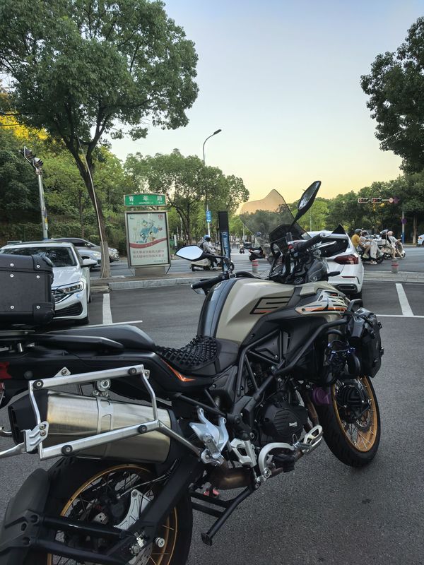 二手贝纳利TRK552