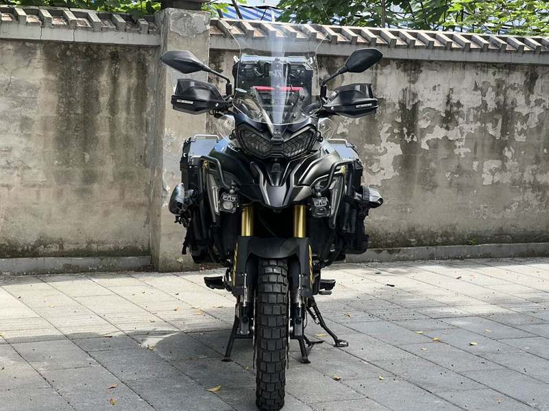 二手贝纳利TRK702
