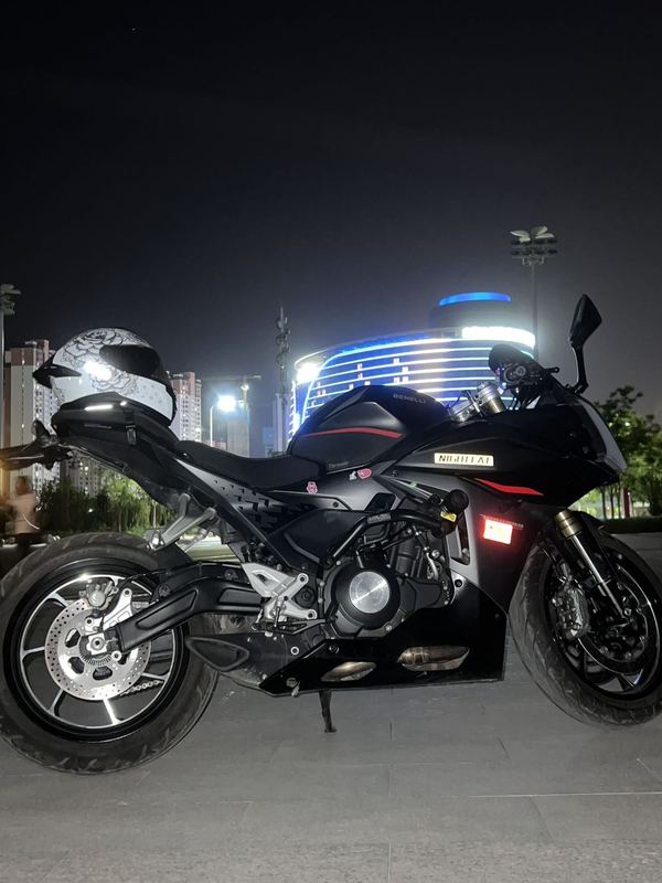 二手贝纳利龙卷风 Tornado 552R