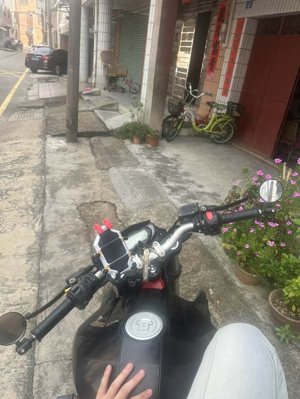 二手贝纳利红宝龙 TNT150i
