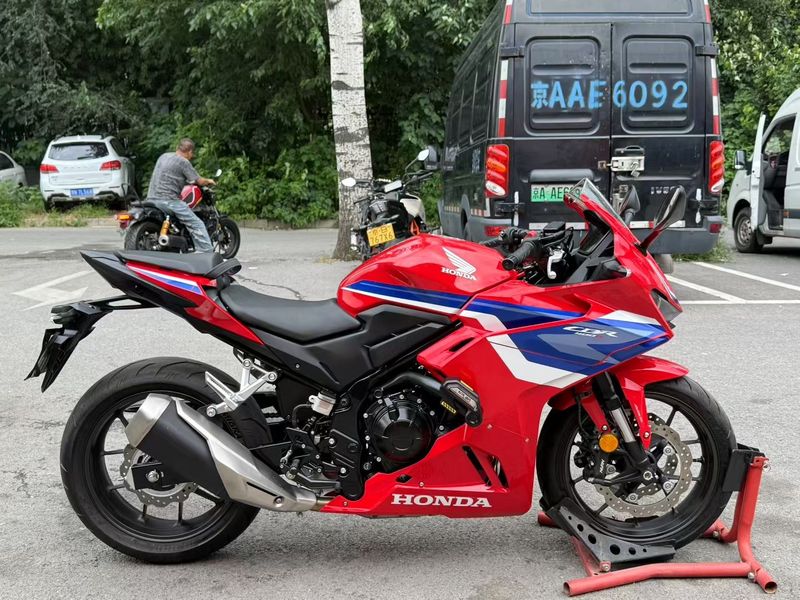 二手本田CBR400R