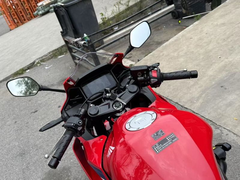 二手本田CBR400R