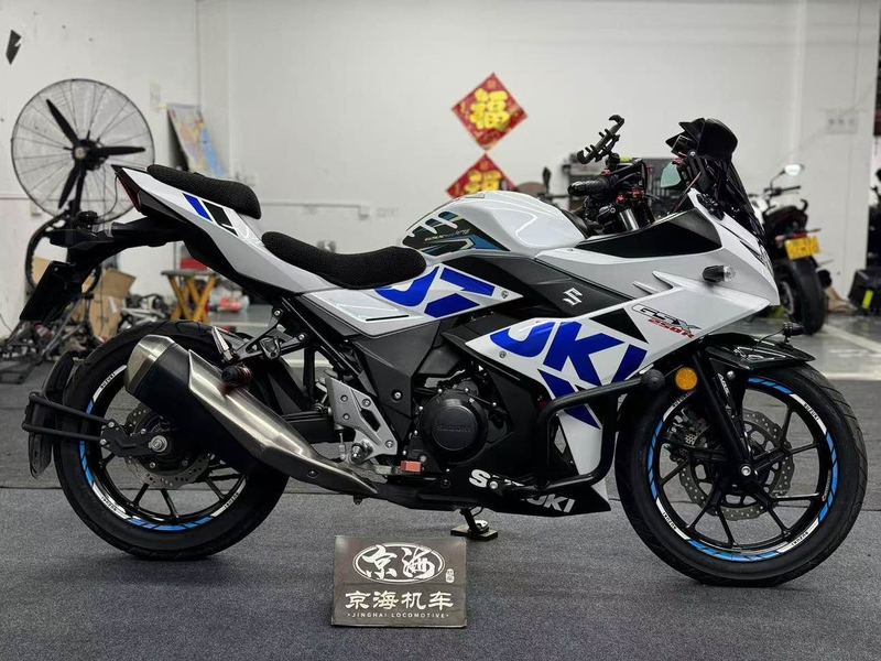二手豪爵铃木GSX250R