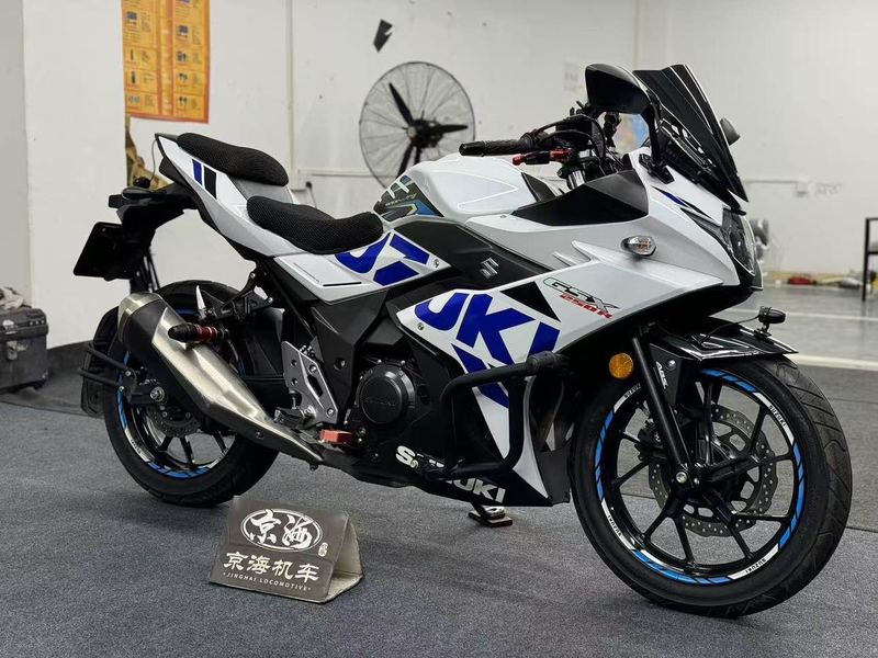 二手豪爵铃木GSX250R