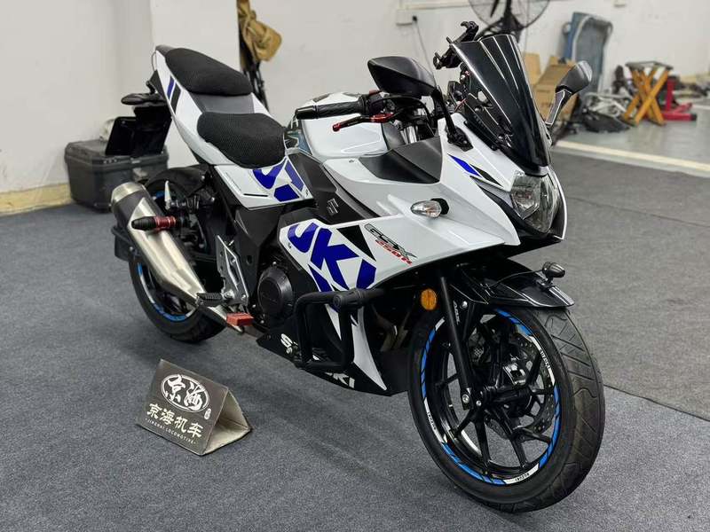 二手豪爵铃木GSX250R