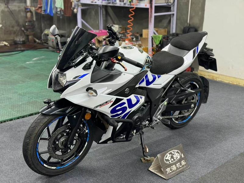 二手豪爵铃木GSX250R