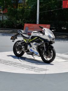二手贝纳利龙卷风 Tornado 302R