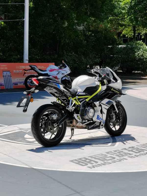 二手贝纳利龙卷风 Tornado 302R