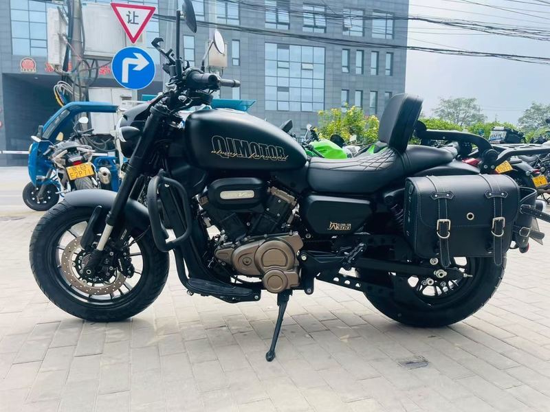 二手QJMOTOR闪300