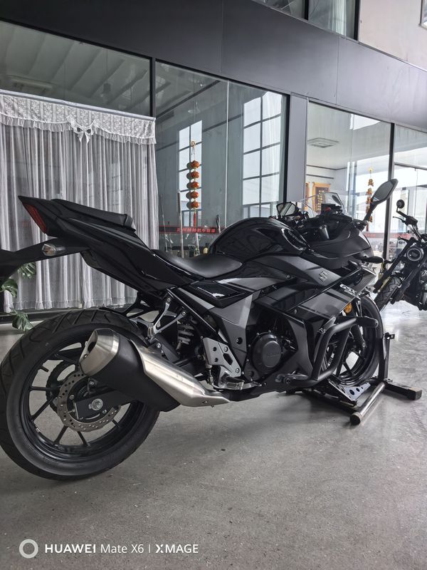 二手豪爵铃木GSX250R